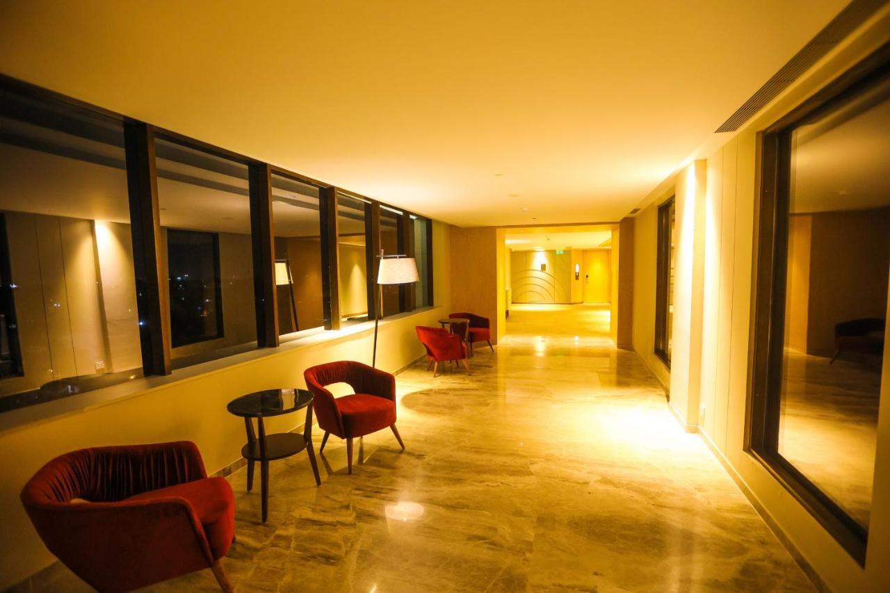 Отель Radisson Бхопал Экстерьер фото