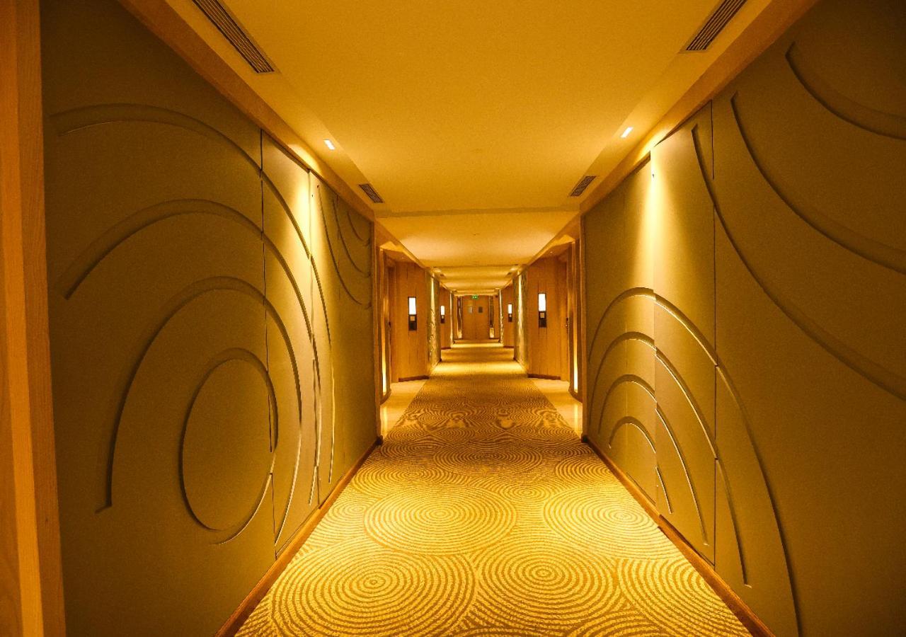 Отель Radisson Бхопал Экстерьер фото
